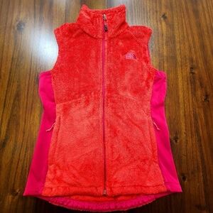 The North Face Osito Vest Women's Medium Red Full-Zip Lightweight Fuzzy Fleece